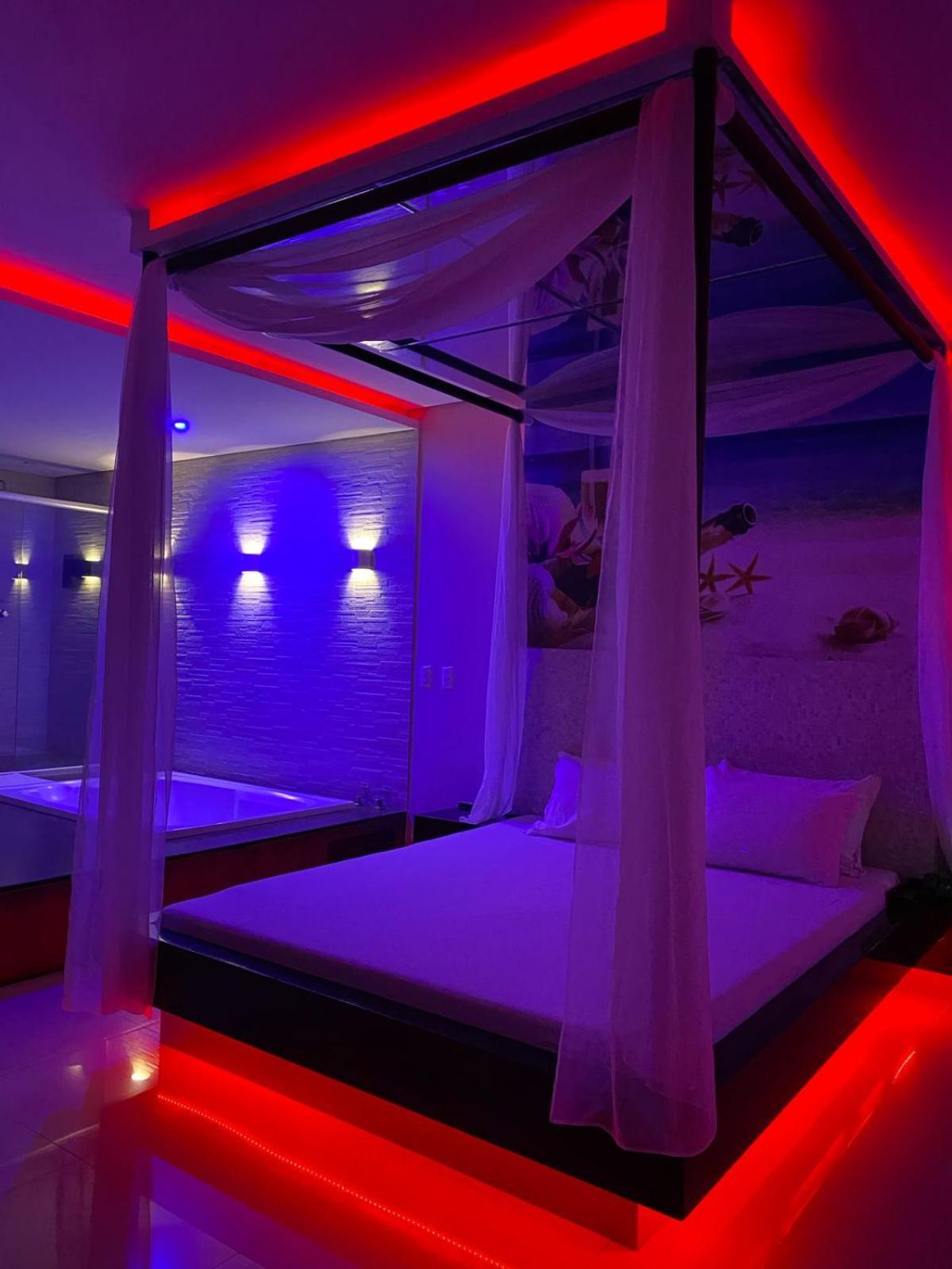 Motel Paris Апаресіда-ді-Гоянія Екстер'єр фото